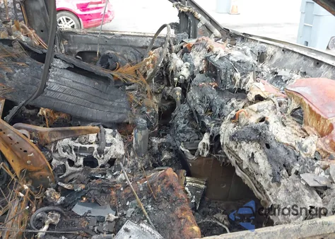 2010 Toyota Sienna Xle z USA, uszkodzony, nr VIN 5TDYK4CC3AS306697